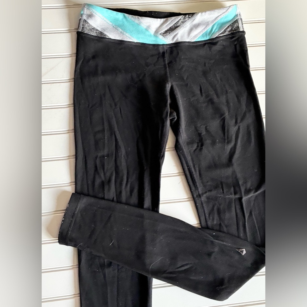 IVIVVA by LULULEMON girls black leggings